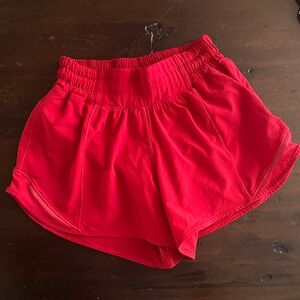 lululemon Hotty Hot Low Rise Lined 2.5” shorts light- Like New Red Size 0